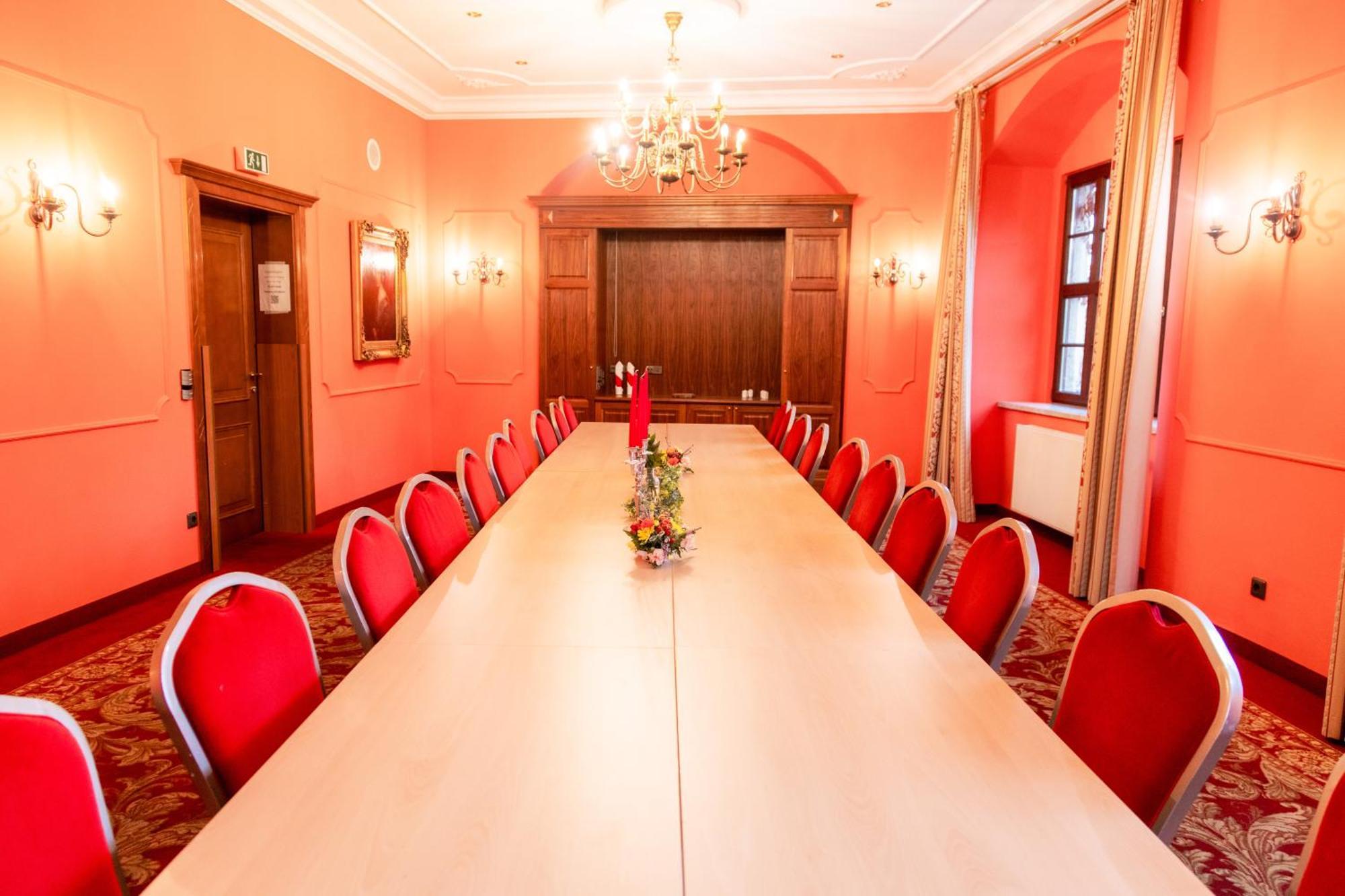 Hotel Schloss Schkopau Bagian luar foto