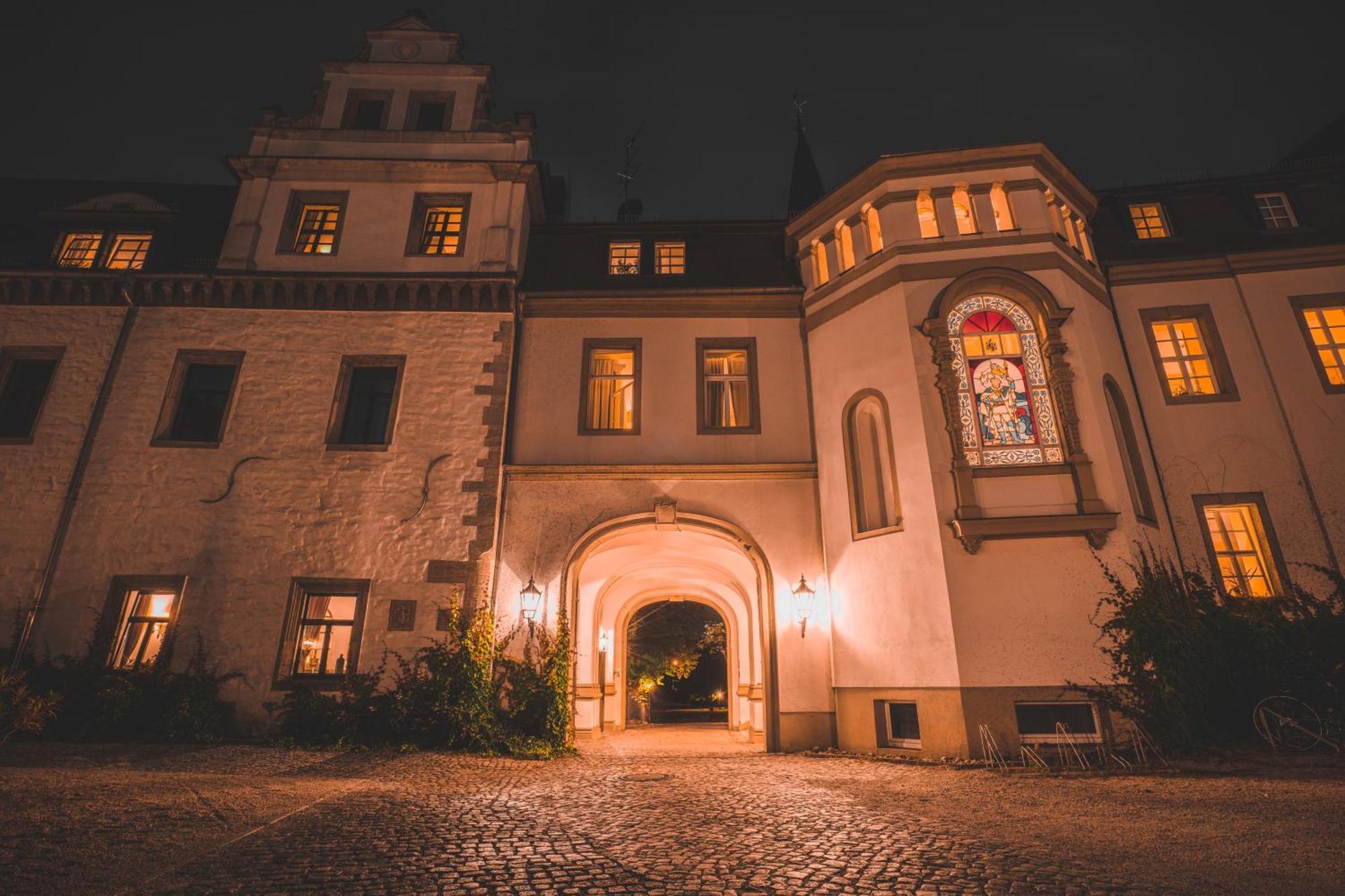 Hotel Schloss Schkopau Bagian luar foto