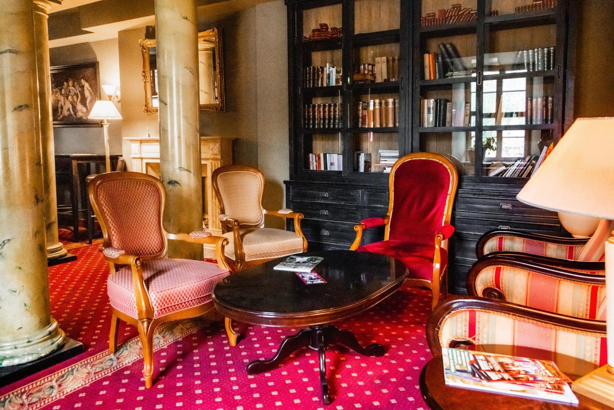 Hotel Schloss Schkopau Bagian luar foto