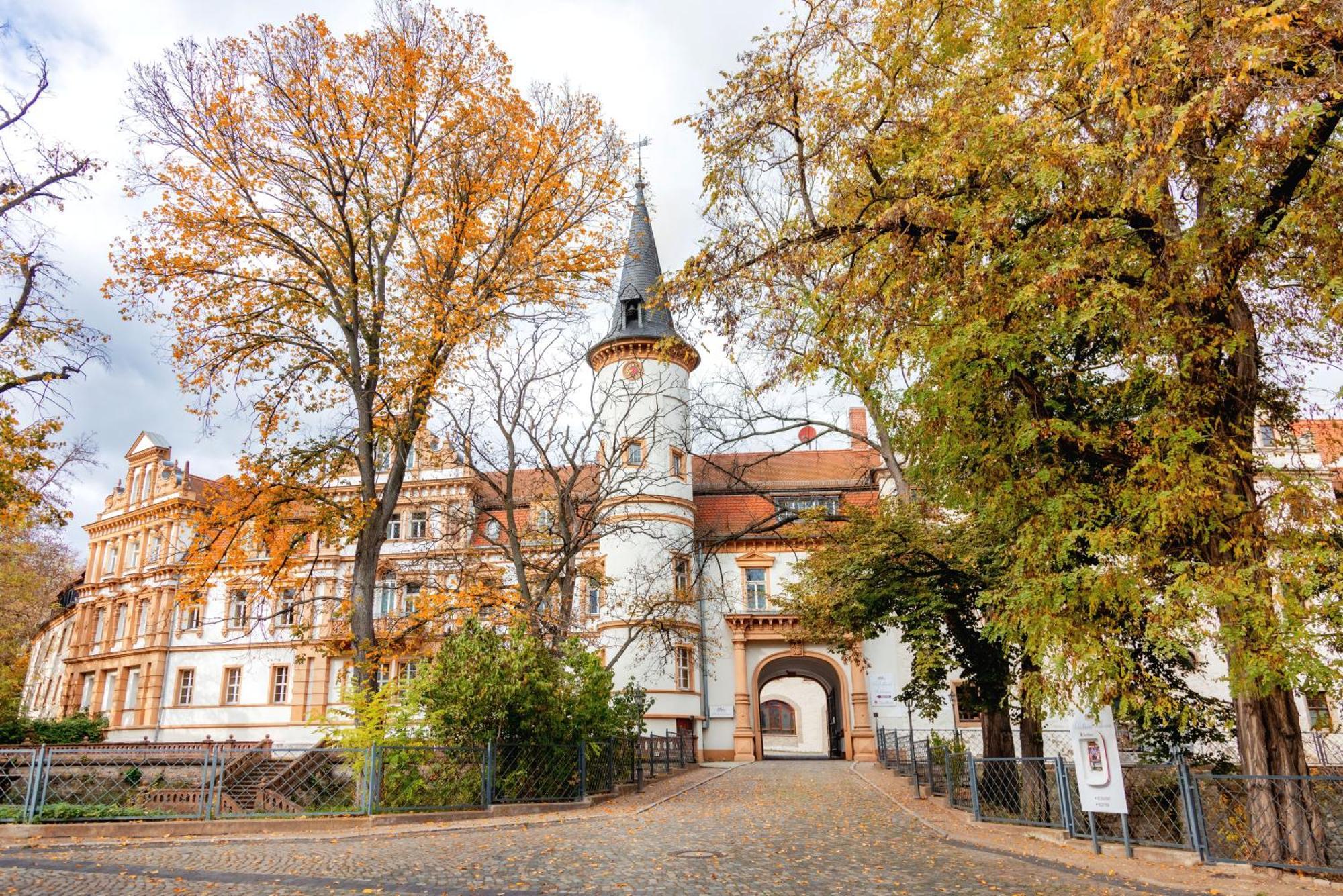 Hotel Schloss Schkopau Bagian luar foto