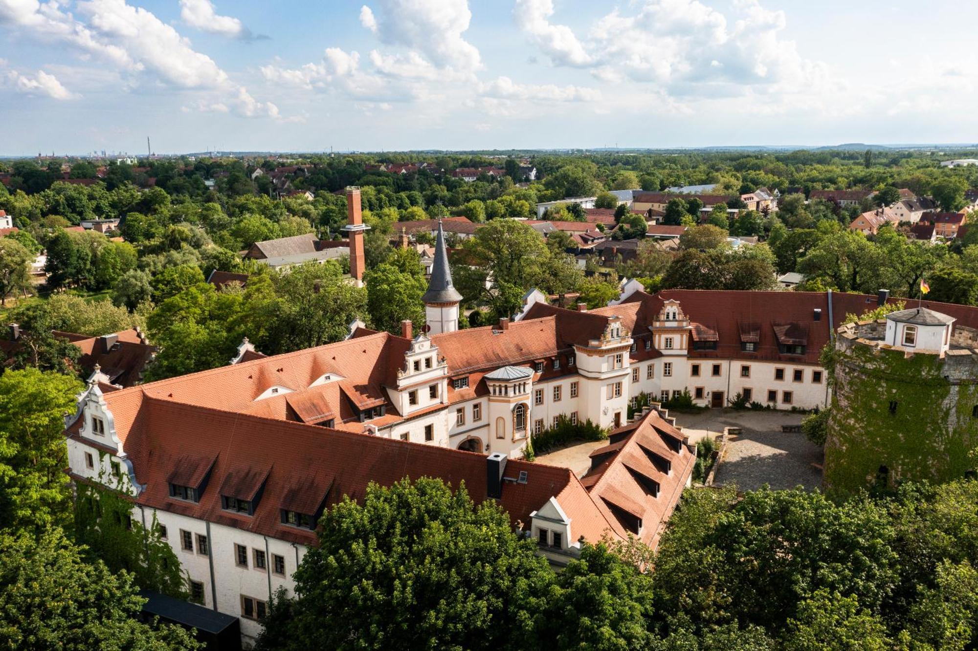 Hotel Schloss Schkopau Bagian luar foto