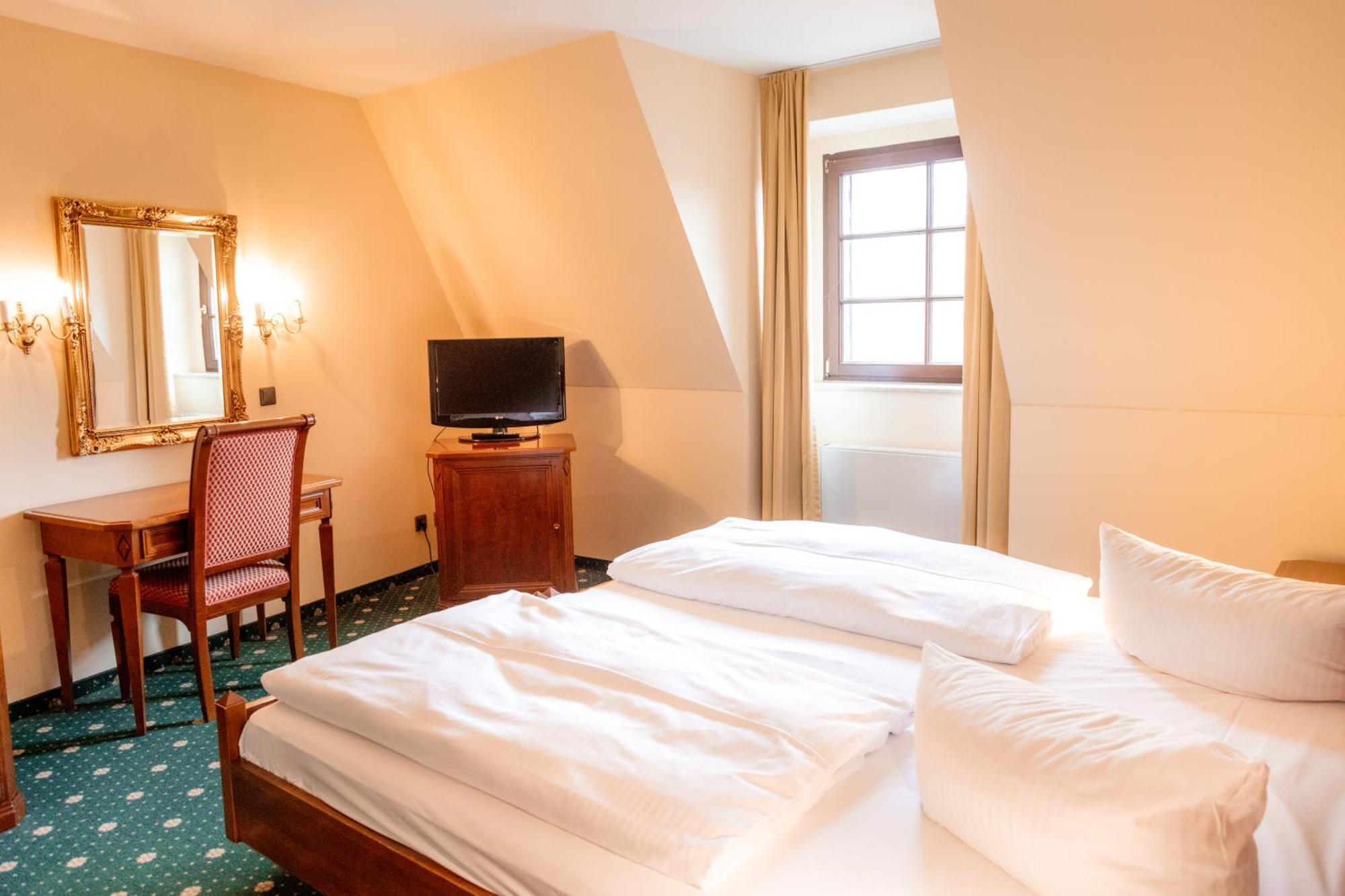 Hotel Schloss Schkopau Bagian luar foto